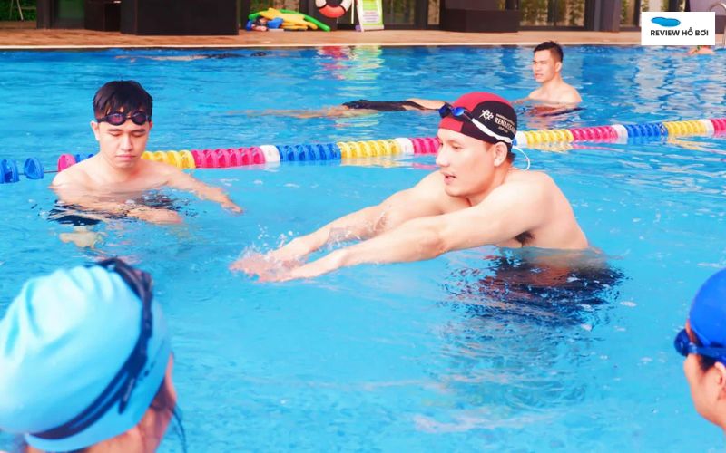 Bơi sải là gì? Hướng dẫn bơi sải chuẩn kỹ thuật không bị mệt Kỹ thuật thở khi bơi sải