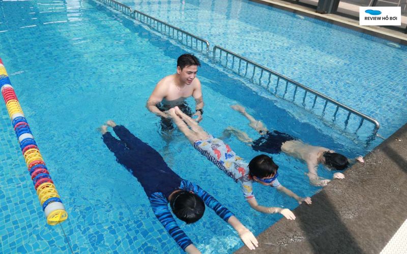 Bơi sải là gì? Hướng dẫn bơi sải chuẩn kỹ thuật không bị mệt Lưu ý an toàn khi tập bơi sải