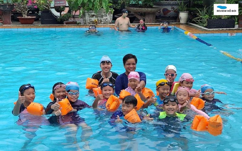 Review hồ bơi Nguyễn Bỉnh Khiêm - Giá vé, giờ mở cửa mới nhất Chất lượng nước hồ bơi