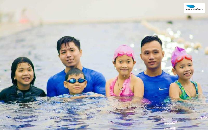 Review hồ bơi Nguyễn Bỉnh Khiêm - Giá vé, giờ mở cửa mới nhất Thái độ nhân viên