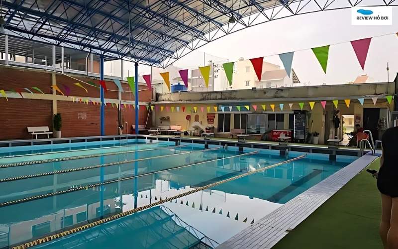 Top 10 hồ bơi quận 2 đẹp, sạch sẽ và đáng trải nghiệm nhất Tận hưởng không gian bơi mát mẻ, sạch sẽ và yên tĩnh tại hồ bơi Hàng Hải