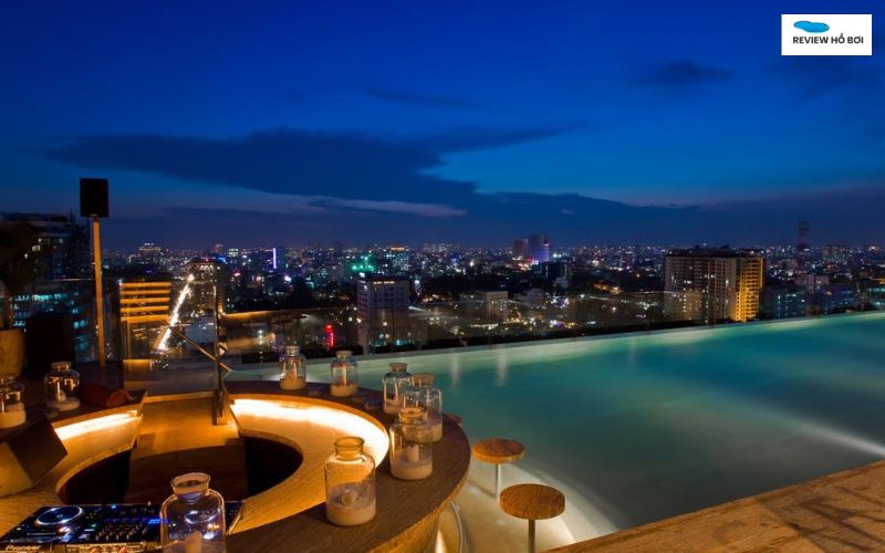Top 8 hồ bơi Quận 3 đẹp nhất giúp bạn giải nhiệt ngày hè Hồ bơi Social Pool Rooftop Bar thư giãn, sang trọng giữa lòng Quận 3