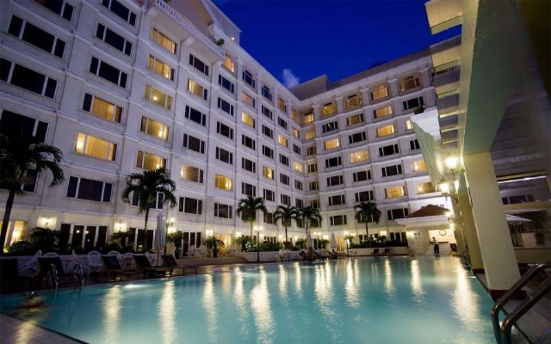 Hồ bơi Equatorial quận 5