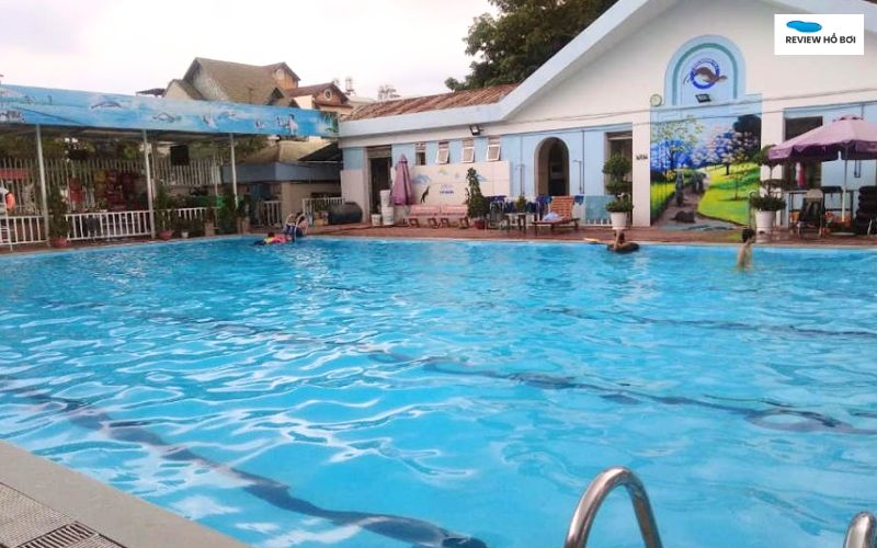 Review 10 hồ bơi Quận 9 đáng trải nghiệm nhất hiện nay Hồ bơi CLB Trường Tài Chính Hải Quan