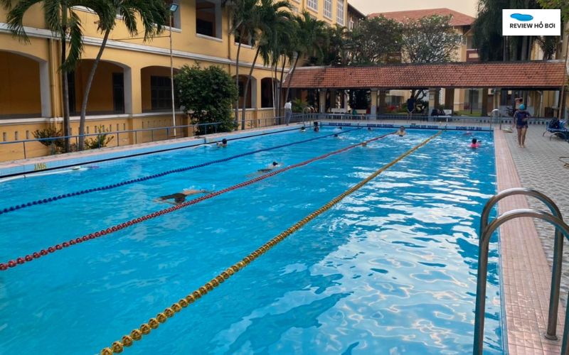 Đánh giá hồ bơi trường Nguyễn Thị Minh Khai: Giá vé, chất lượng Chất lượng nước hồ bơi