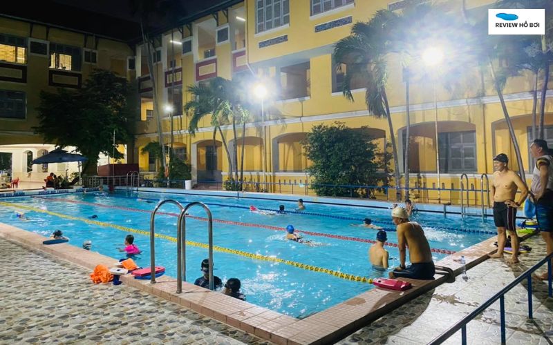 Đánh giá hồ bơi trường Nguyễn Thị Minh Khai: Giá vé, chất lượng Thái độ nhân viên