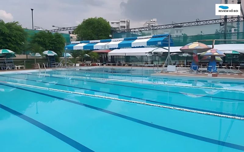 Review hồ bơi Vân Đồn đầy đủ từ A-Z: Giá vé, giờ mở cửa Hồ bơi Vân Đồn – điểm đến quen thuộc với chất lượng nước được kiểm soát nghiêm ngặt