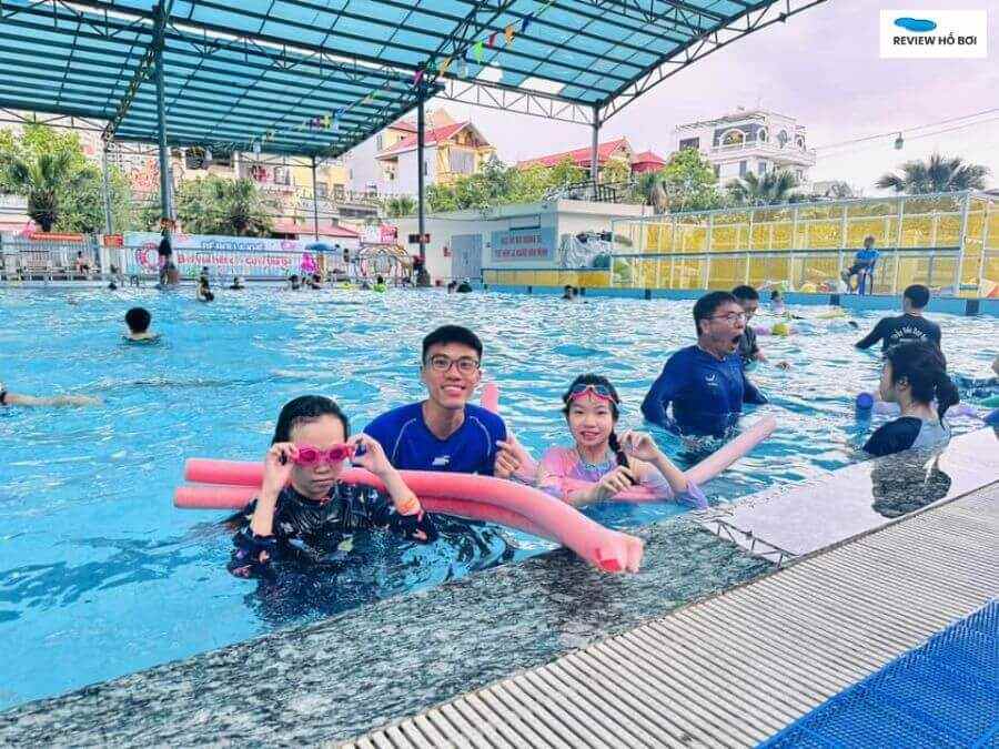 Review bể bơi La Khê mới nhất: Giá vé, giờ hoạt động, lịch bơi Đa số khách hàng đều hài lòng với dịch vụ của bể bơi La Khê