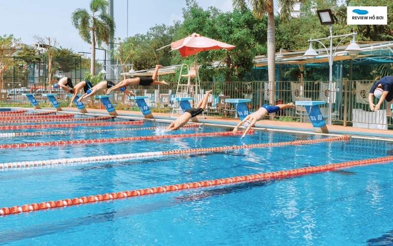 Review hồ bơi Ánh Viên: Giá vé, chất lượng nước, lớp học bơi Các lớp học bơi tại hồ bơi Ánh Viên