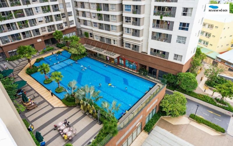 Top 5 hồ bơi Phú Nhuận sạch đẹp, giá rẻ và đáng trải nghiệm Hồ bơi Golden Mansion – Hồ ngoài trời cao cấp, view đẹp