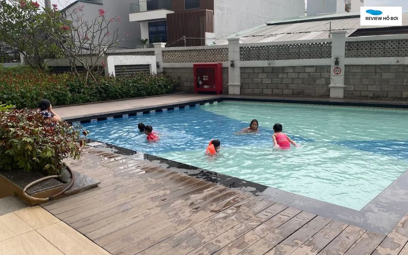 Top 9 hồ bơi Tân Phú sạch đẹp, tiện nghi, chất lượng nhất hiện nay Hồ bơi chung cư RichStar