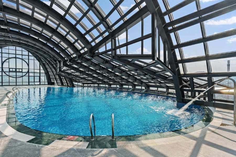 Review 4 bể bơi Cao Bằng sạch đẹp, giá vé hợp lý Bể bơi Mường Thanh - Đẳng cấp, tầm nhìn thành phố