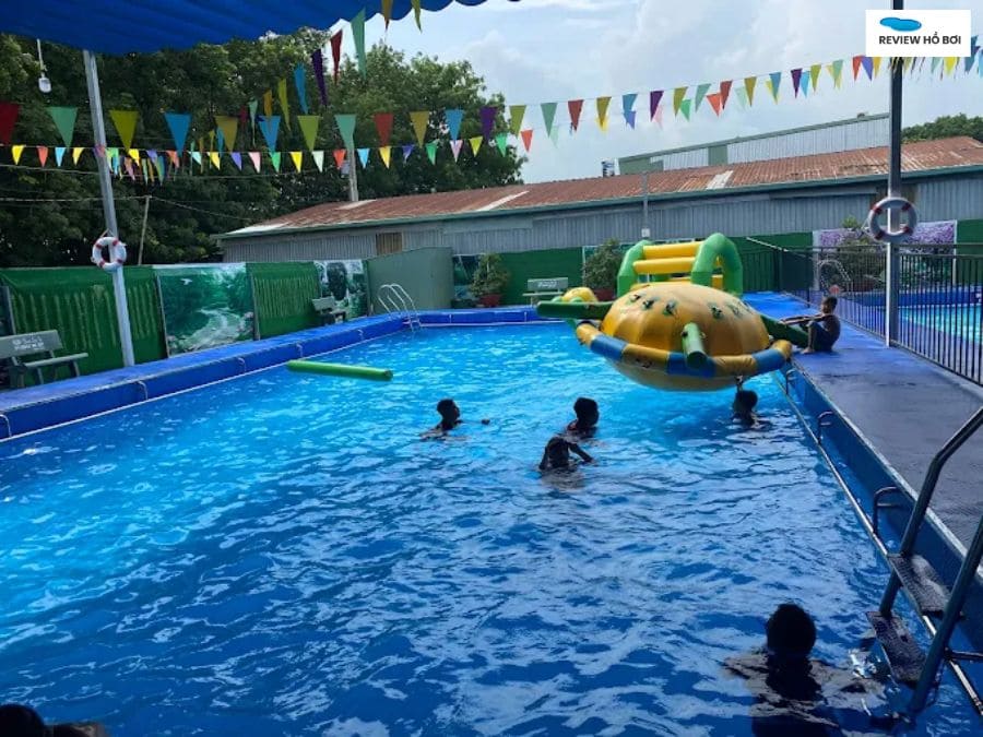 Hồ bơi Cộng Đồng 2