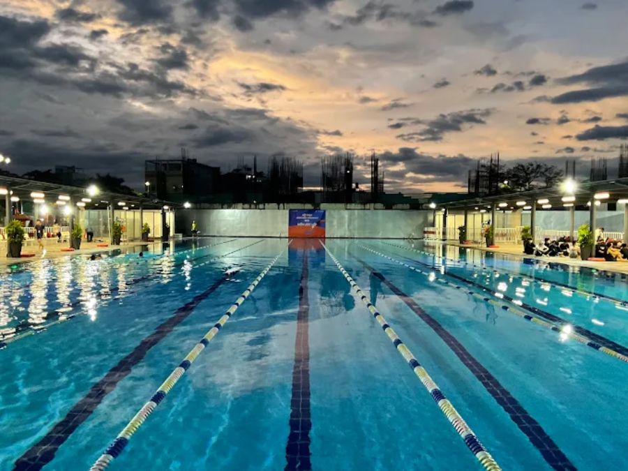 Hồ bơi Olympic Trường Đại học Văn Lang