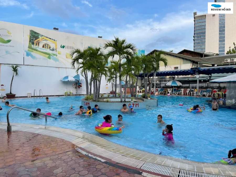Review hồ bơi Câu lạc bộ Lan Anh mới nhất: Giá vé, giờ mở cửa Lớp học bơi tại hồ bơi Câu lạc bộ Lan Anh cho trẻ em và người lớn