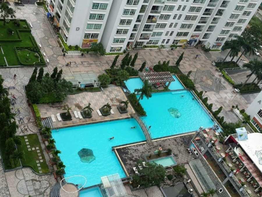 Review hồ bơi chung cư Phú Hoàng Anh: Giá vé, giờ mở cửa Không gian rộng rãi của hồ bơi chung cư Phú Hoàng Anh (Nguồn: Tổng hợp Internet)