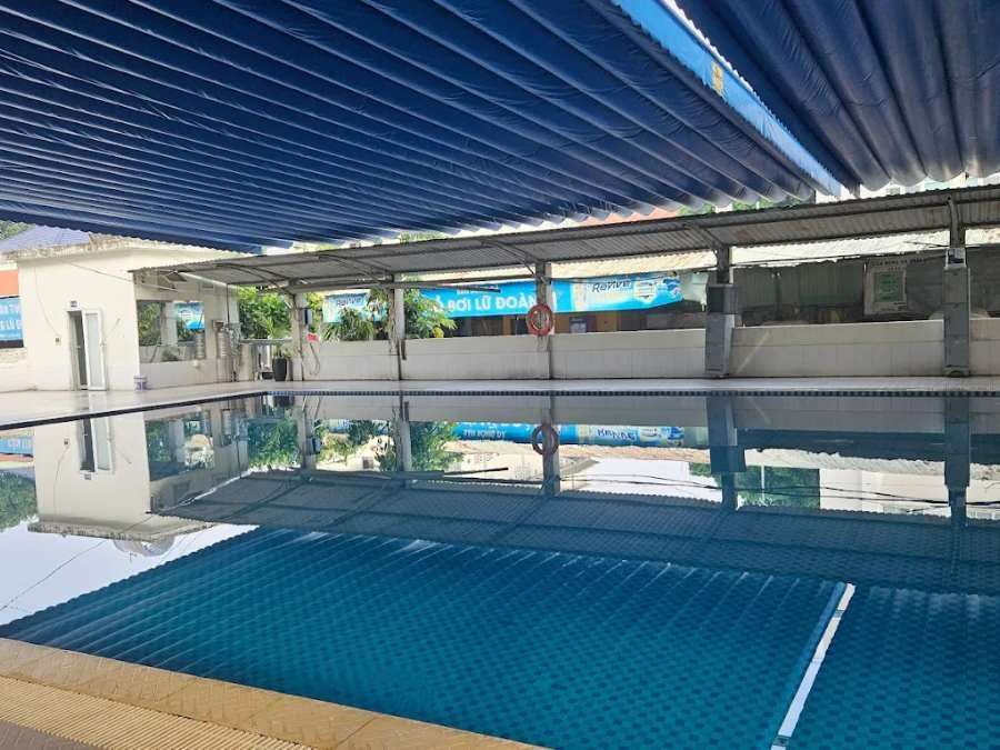 Review hồ bơi Cộng Hòa Garden mới nhất - Giá vé, giờ mở cửa Hồ bơi cộng hòa garden với thiết kế hai bể bơi riêng biệt cho người lớn và trẻ em