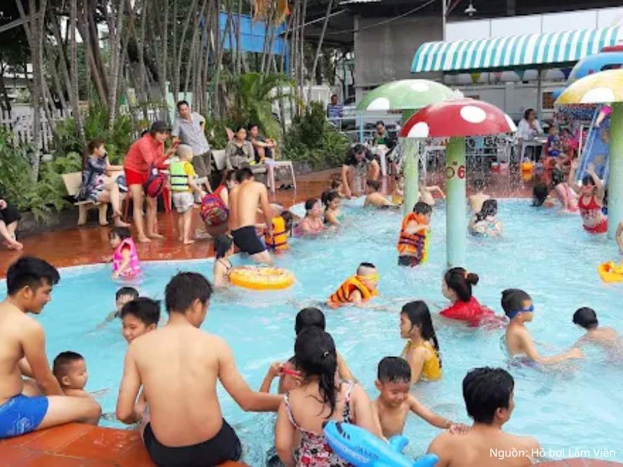 Review Hồ bơi Lâm Viên Thủ Đức mới nhất: Giá vé, giờ mở cửa Giờ cao điểm có thể phải chờ lâu để vào bơi