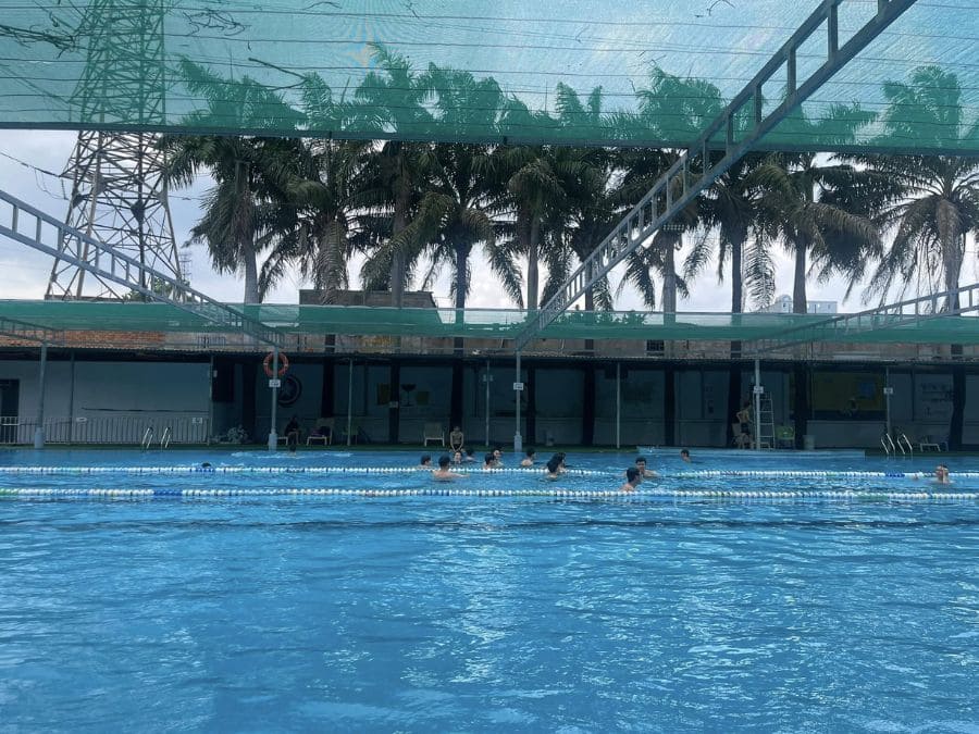 Review hồ bơi Phong Lan Bình Dương mới nhất: Giá vé, giờ mở cửa Toàn cảnh thiết kế hồ bơi Phong Lan Bình Dương