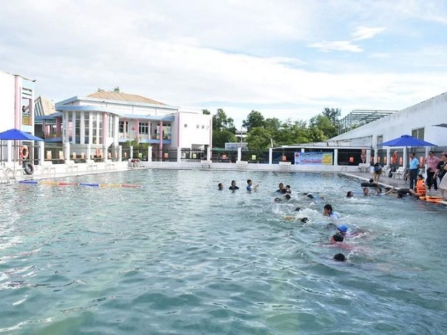 Hồ bơi Hồng Ngọc Sóc Trăng