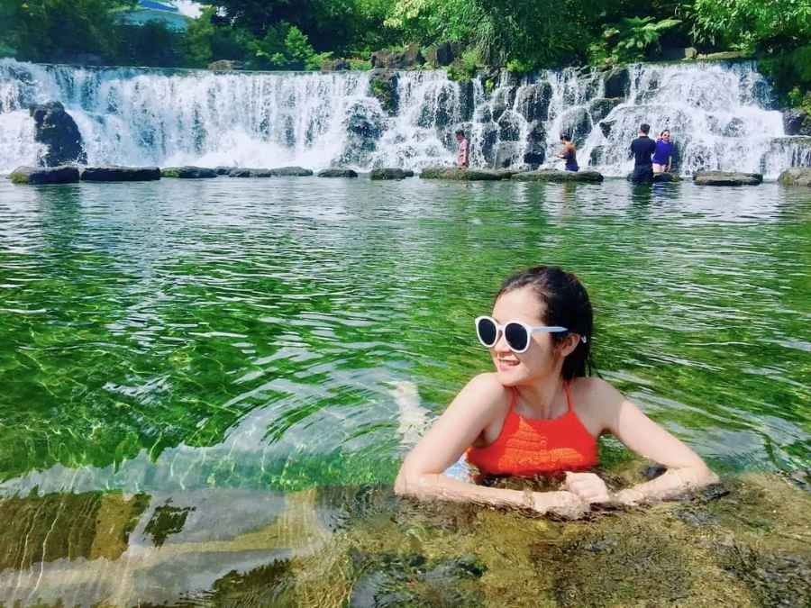 Review hồ bơi Suối Mơ 2025: Giá vé, kinh nghiệm, có gì chơi? Làn nước trong vắt là minh chứng cho chất lượng tại hồ bơi Suối Mơ