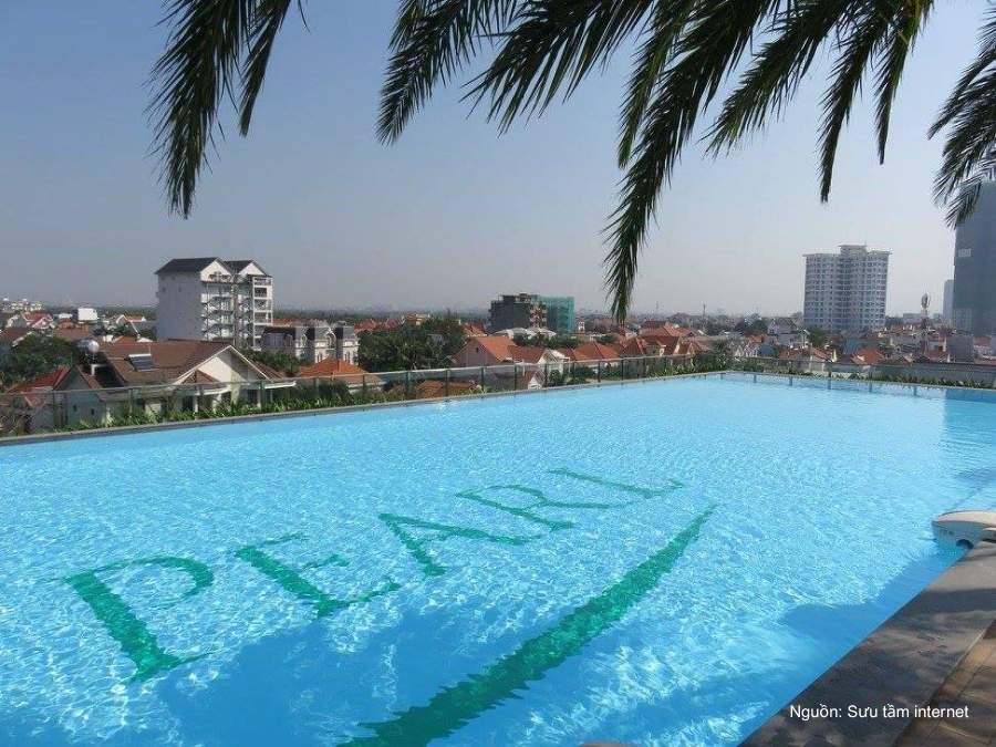 Review hồ bơi Thảo Điền Pearl: Giá vé, suất bơi và lịch học Nước tại hồ bơi Thảo Điền Pearl trong vắt nhờ công nghệ lọc muối ion
