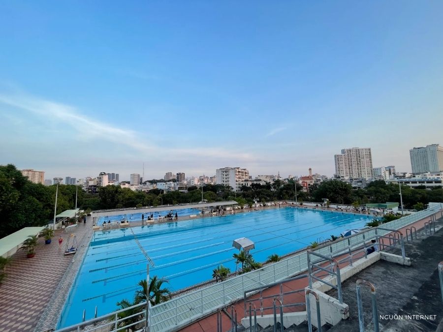 Hồ bơi Rạch Miễu (Quận Phú Nhuận)