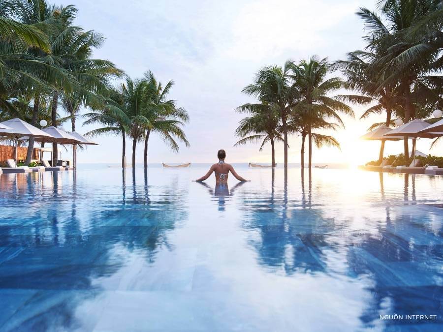 Trải nghiệm hồ bơi vô cực dài ấn tượng tại Đà Nẵng