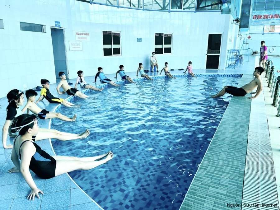 Review bể bơi Định Công mới nhất: Giá vé và giờ mở cửa Khu vực bơi lội dành cho trẻ em tại hồ bơi Định Công Hà Nội