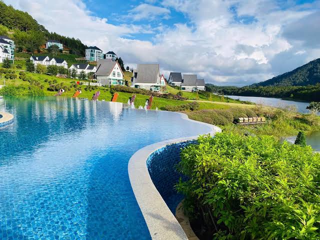 BỂ BƠI VÔ CỰC DALAT WONDER RESORT – THẢ MÌNH GIỮA "CHÂU ÂU THU NHỎ" CỦA ĐÀ LẠT DALAT WONDER RESORT 1