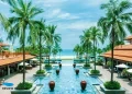Top Hồ Bơi Ở Đà Nẵng Đẹp Nhất: View Biển, Dát Vàng, Giá Tốt Hồ bơi ốc đảo nhiệt đới – Furama Resort Danang