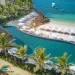 hồ bơi sát biển đêm ở Nha Trang