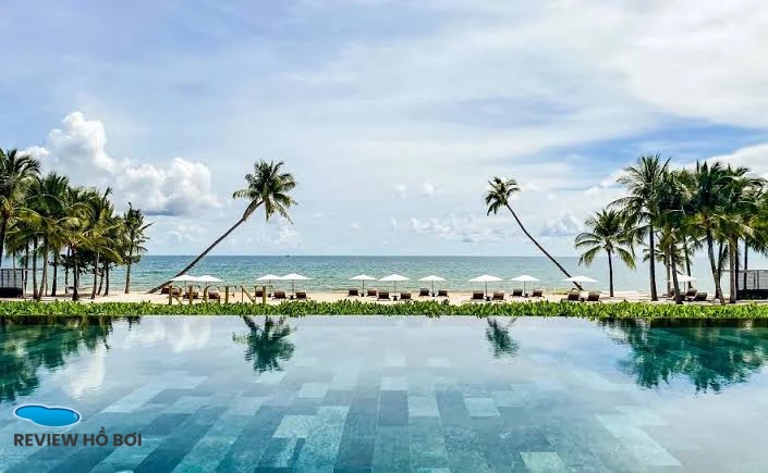 REVIEW HỒ BƠI SÁT BIỂN REGENT PHÚ QUỐC: KIỆT TÁC VÔ CỰC TRIỆU ĐÔ BÊN BỜ NGỌC HỒ BƠI SÁT BIỂN REGENT PHÚ QUỐC