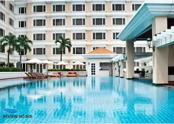Bể bơi khách sạn Equatorial Quận 5